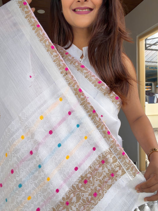 Kesapaat Cotton in White - Tathal Clothing
