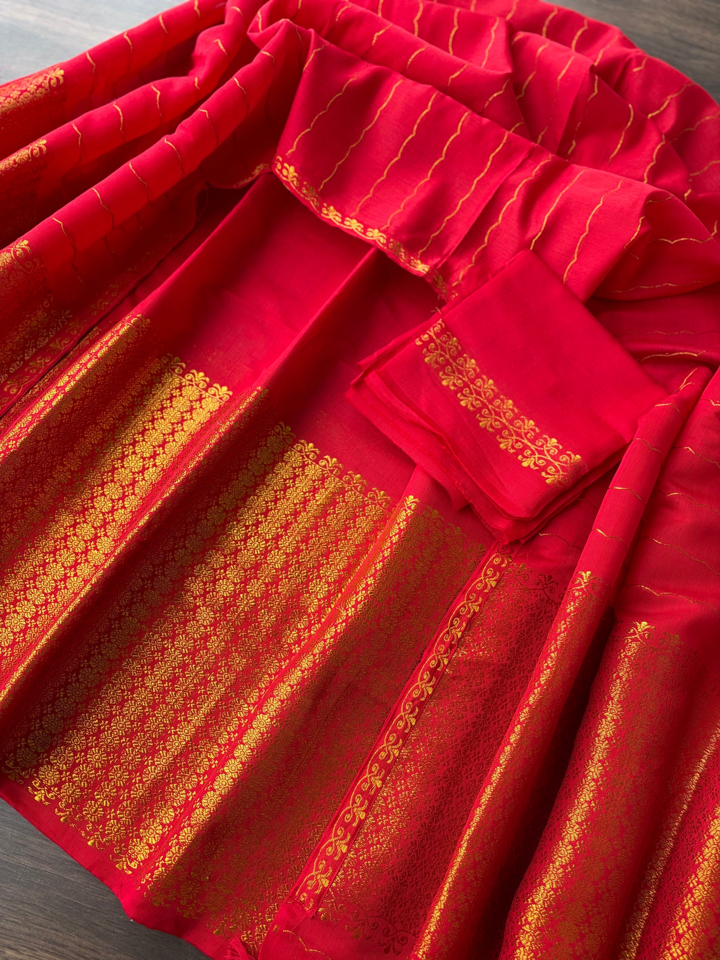 Pure Kesapaat Cotton Mekhela Sador (Red and Golden Guna) - Tathal Clothing