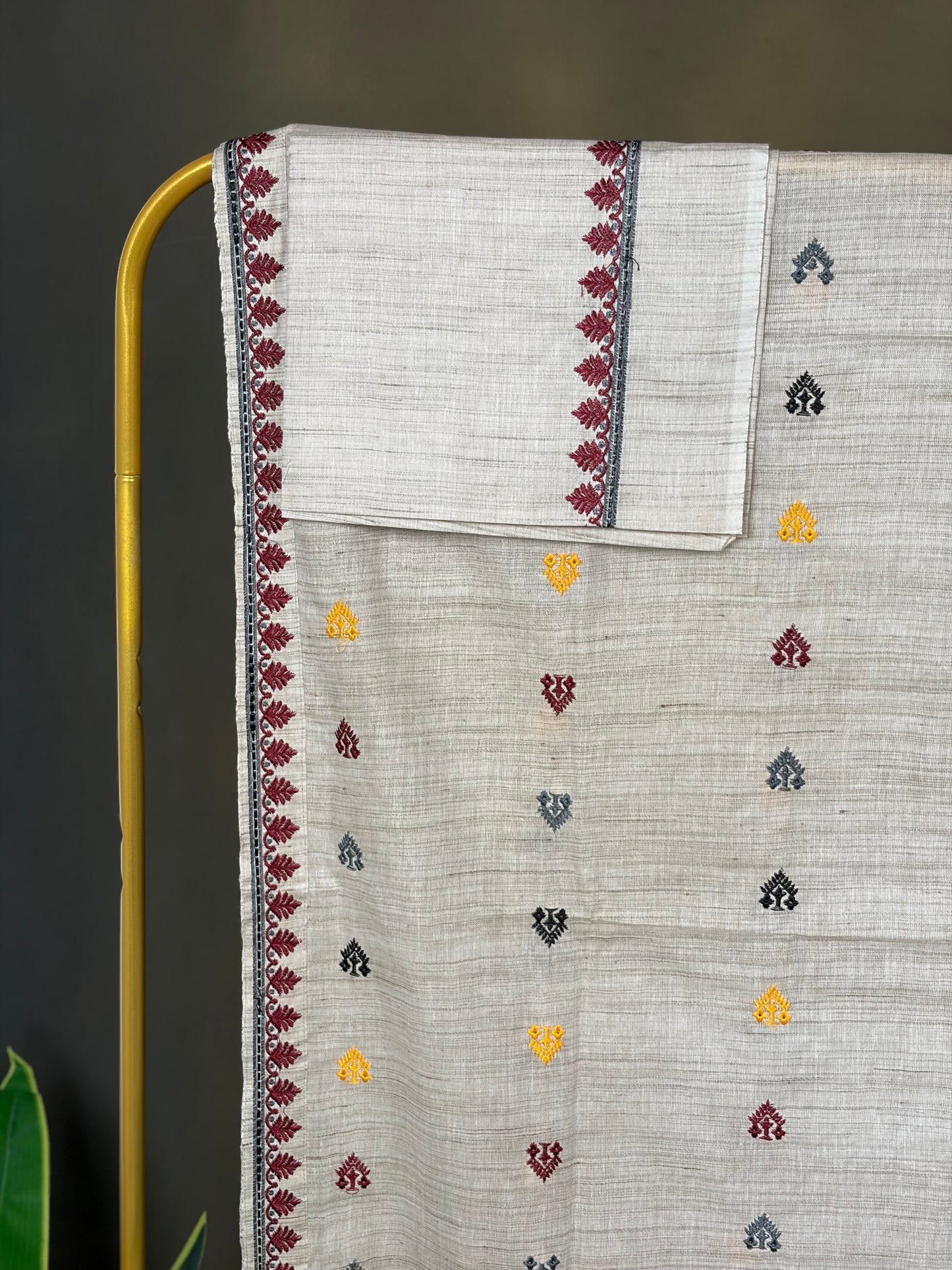 Machine Made Ghisa Mekhela Sador - Tathal Clothing