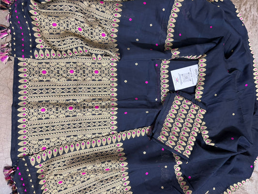 Black Kesapaat Cotton Mekhela Sador with Beige Thread Work and Pink Minakari Design – Tathal Clothing