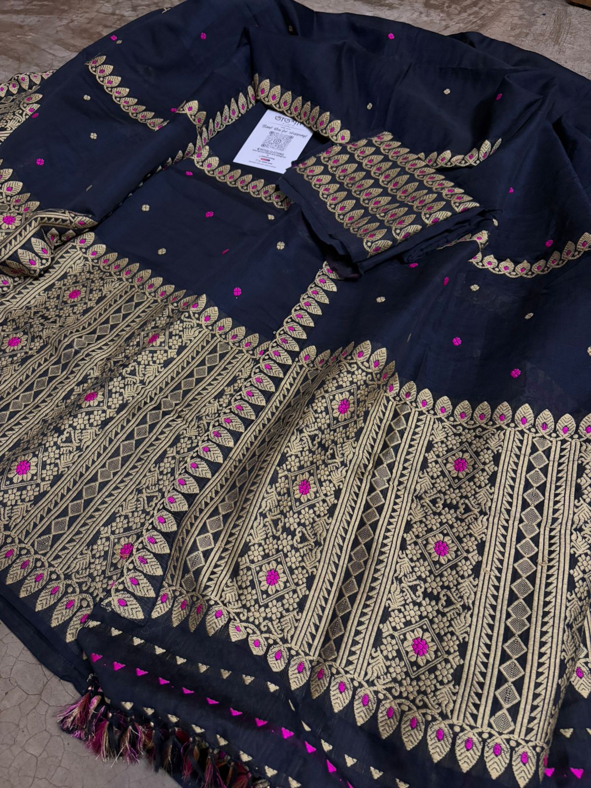 Black Kesapaat Cotton Mekhela Sador with Beige Thread Work and Pink Minakari Design – Tathal Clothing