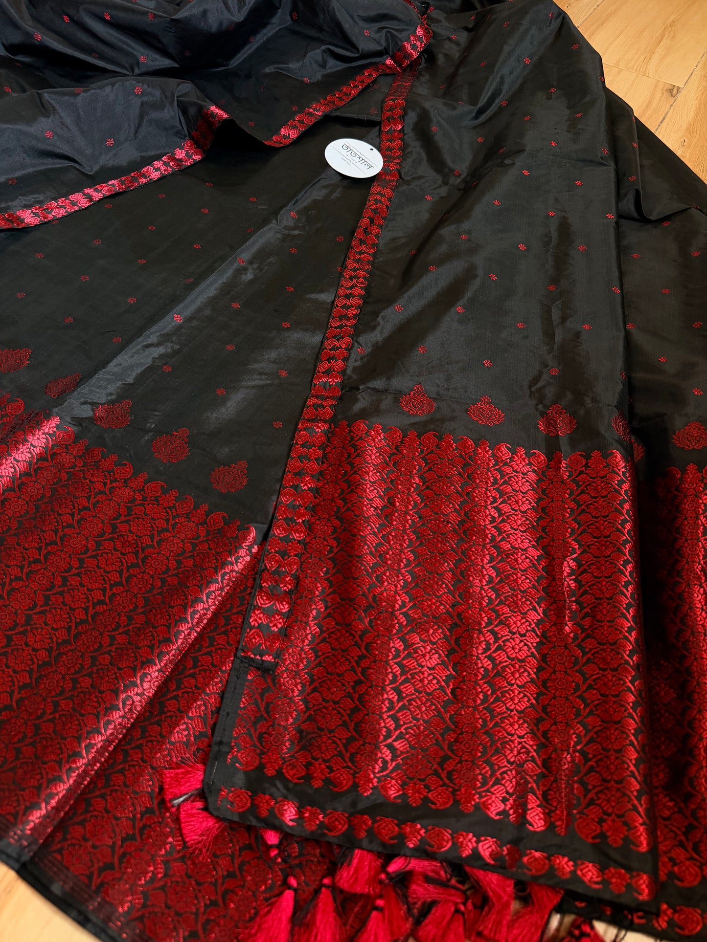 Black Pure Mulberry Silk Mekhela Sador set - Tathal Clothing