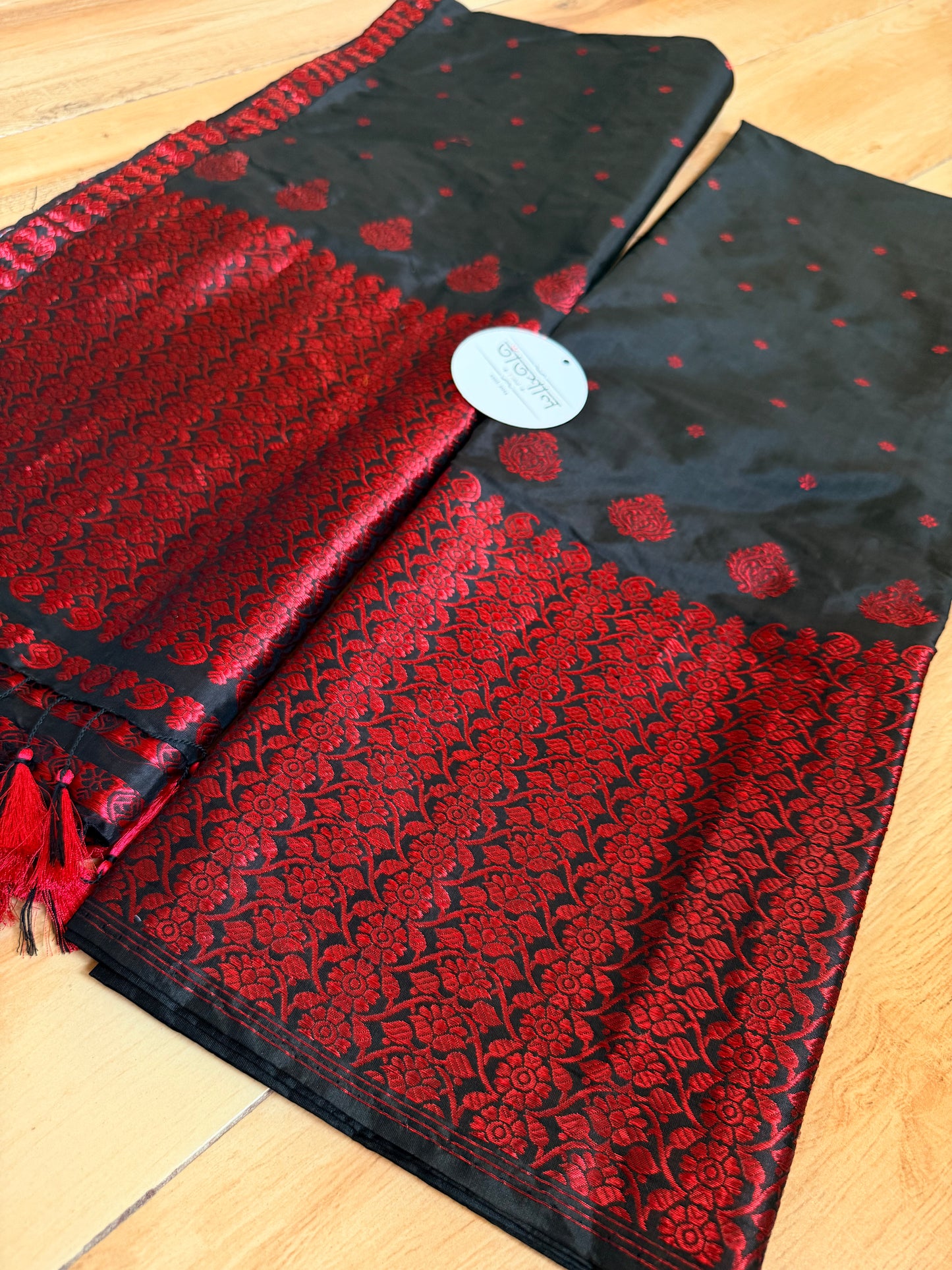 Black Pure Mulberry Silk Mekhela Sador set - Tathal Clothing