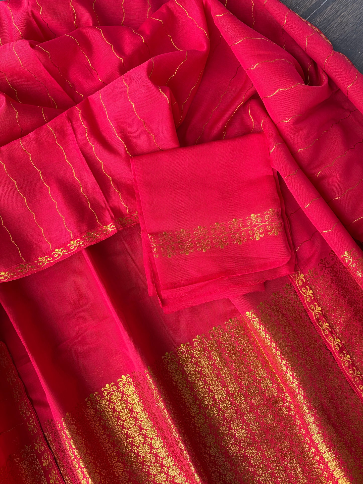 Pure Kesapaat Cotton Mekhela Sador (Red and Golden Guna) - Tathal Clothing