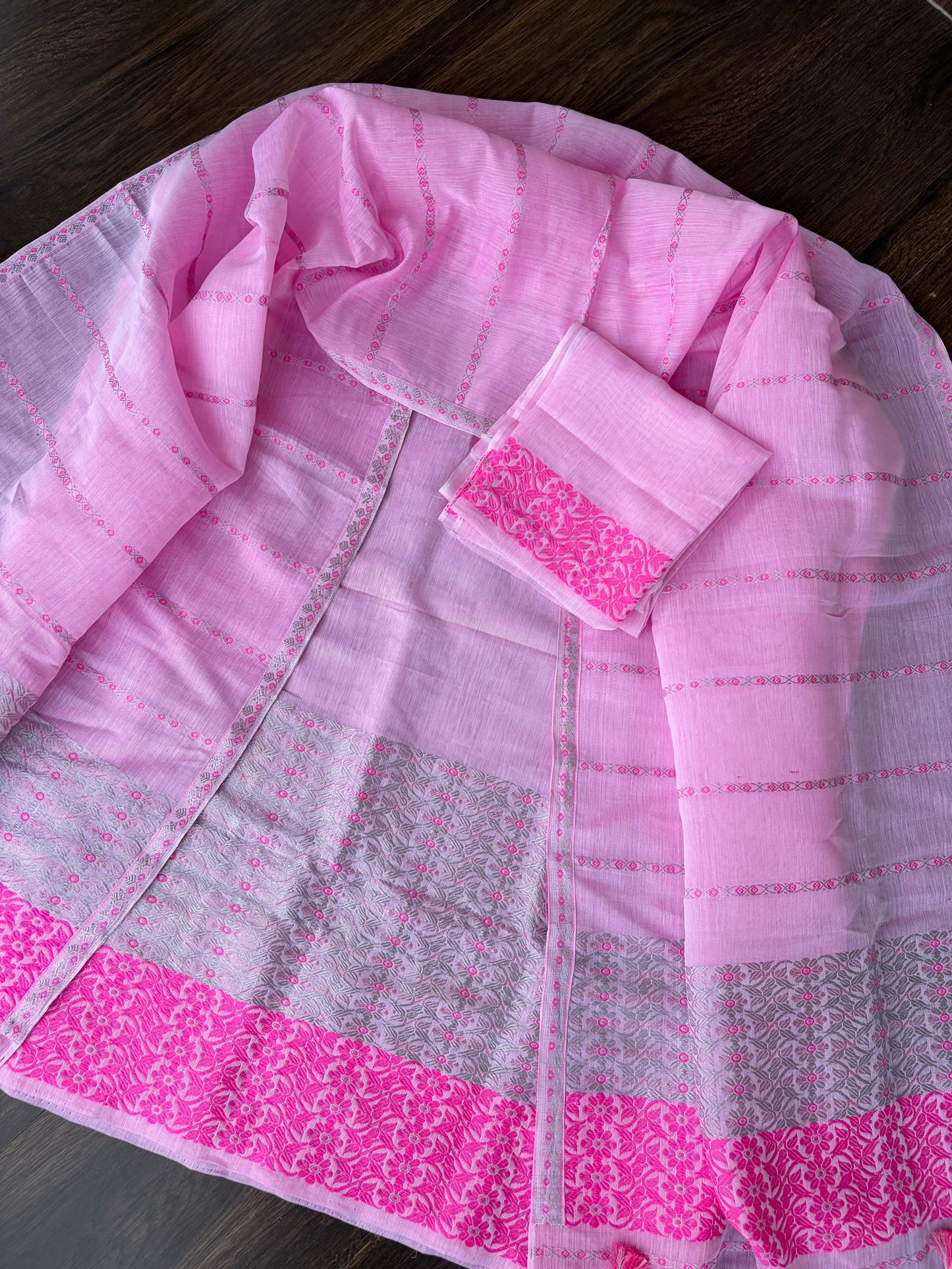Pure Kesapaat Cotton Mekhela Sador in Baby Pink and Silver Guna - Tathal Clothing
