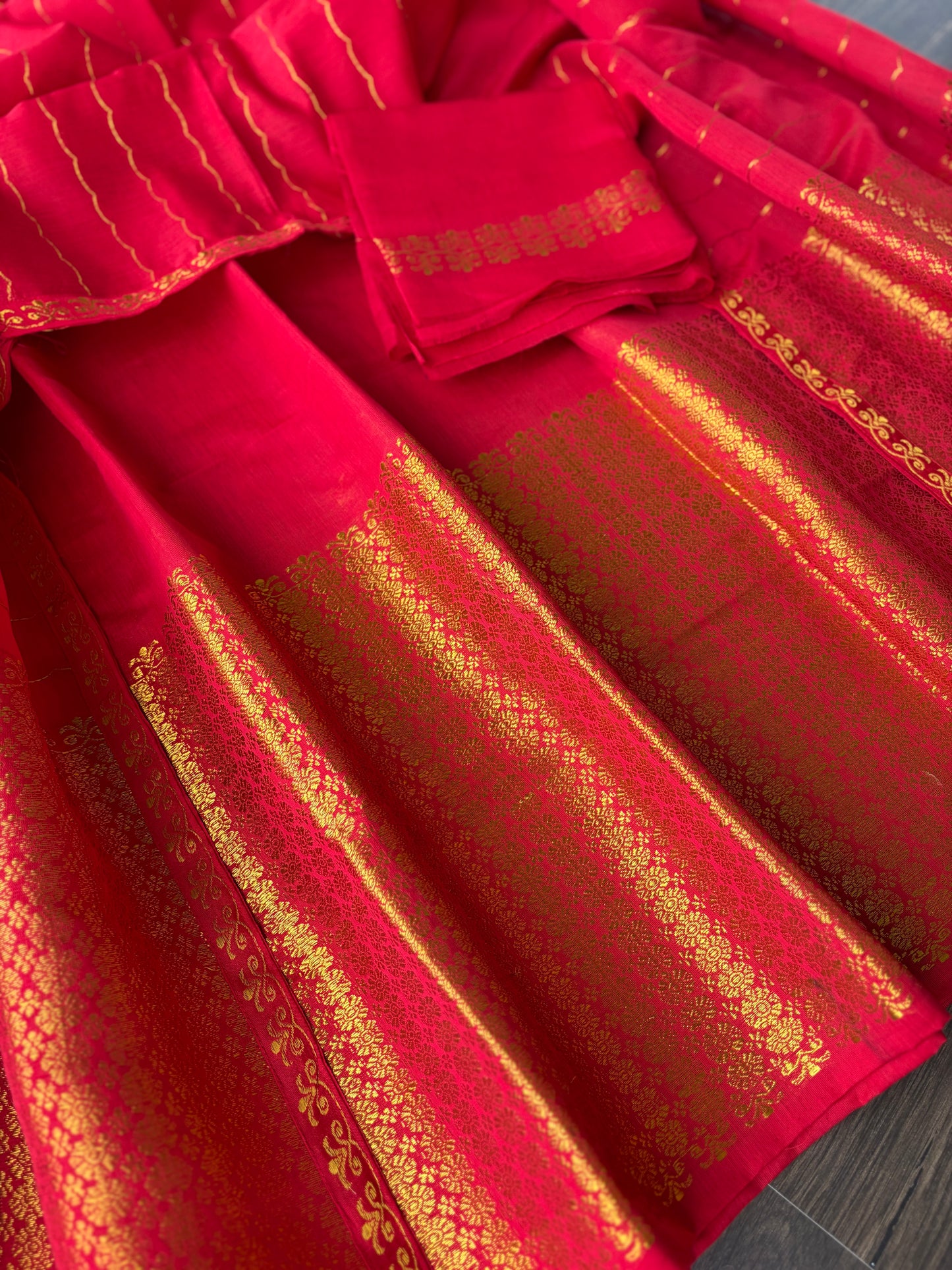 Pure Kesapaat Cotton Mekhela Sador (Red and Golden Guna) - Tathal Clothing