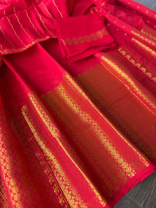 Pure Kesapaat Cotton Mekhela Sador (Red and Golden Guna) - Tathal Clothing