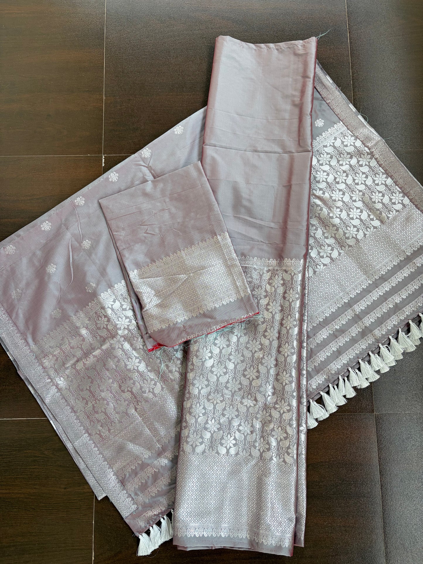 Mixpaat Mekhela Sador- Tathal Clothing