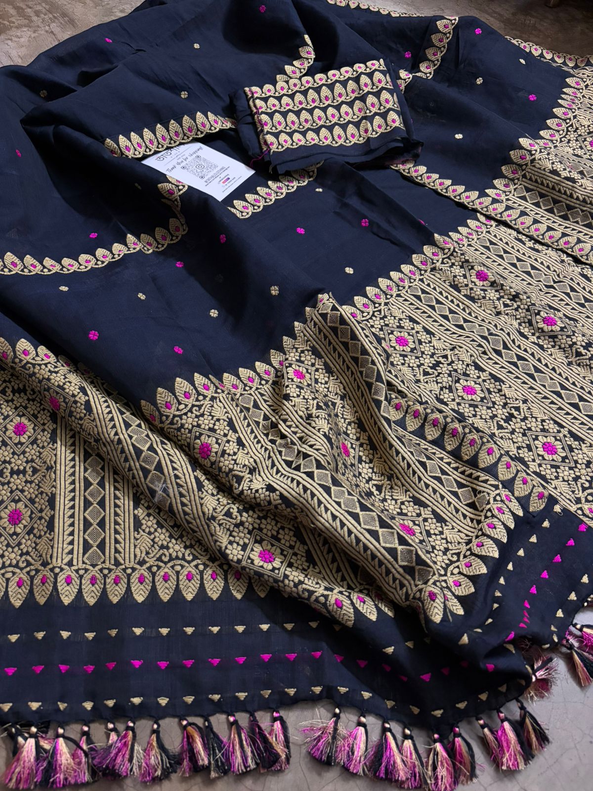 Black Kesapaat Cotton Mekhela Sador with Beige Thread Work and Pink Minakari Design – Tathal Clothing