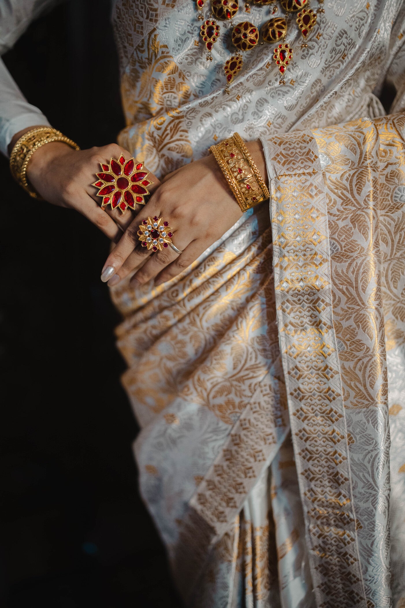 Bridal White Pure Mulberry With Golden and Silver Guna design with Riha - Tathal Clothing