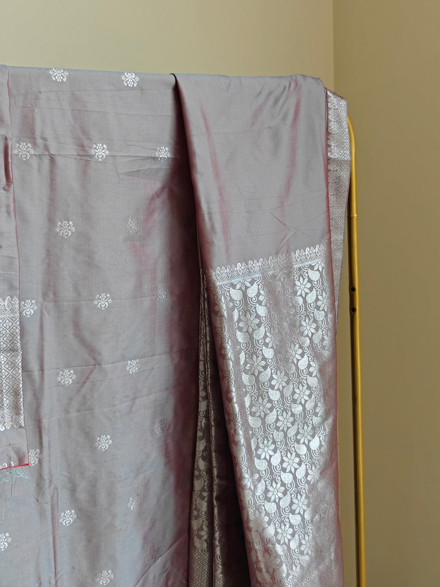 Mixpaat Mekhela Sador- Tathal Clothing
