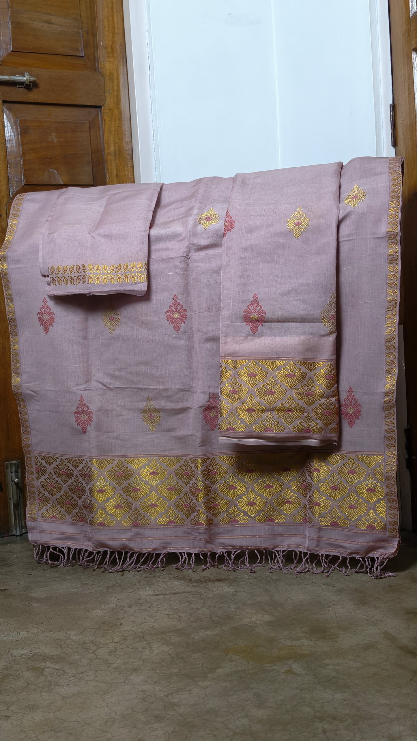 Handloom Kesapaat Cotton  Mekhela Sador- Tathal Clothing