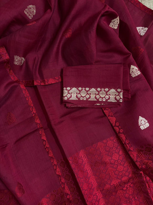 Maroon Kesapaat Cotton Mekhela Sador with Red and Ghisa Thread Work Design – Tathal Clothing