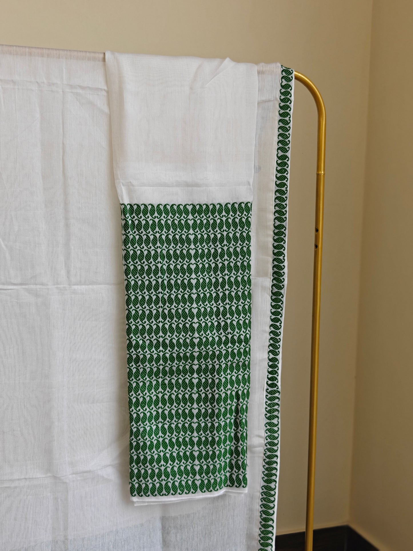 Nooni Cotton Mekhela Sador in White and Green Design Ready to Wear - Tathal Clothing